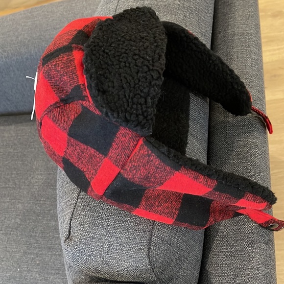 NWT GAP fleece checkered hat - Picture 6 of 8